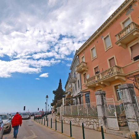Apartments By The Sea 1050 Rovinj Eksteriør billede