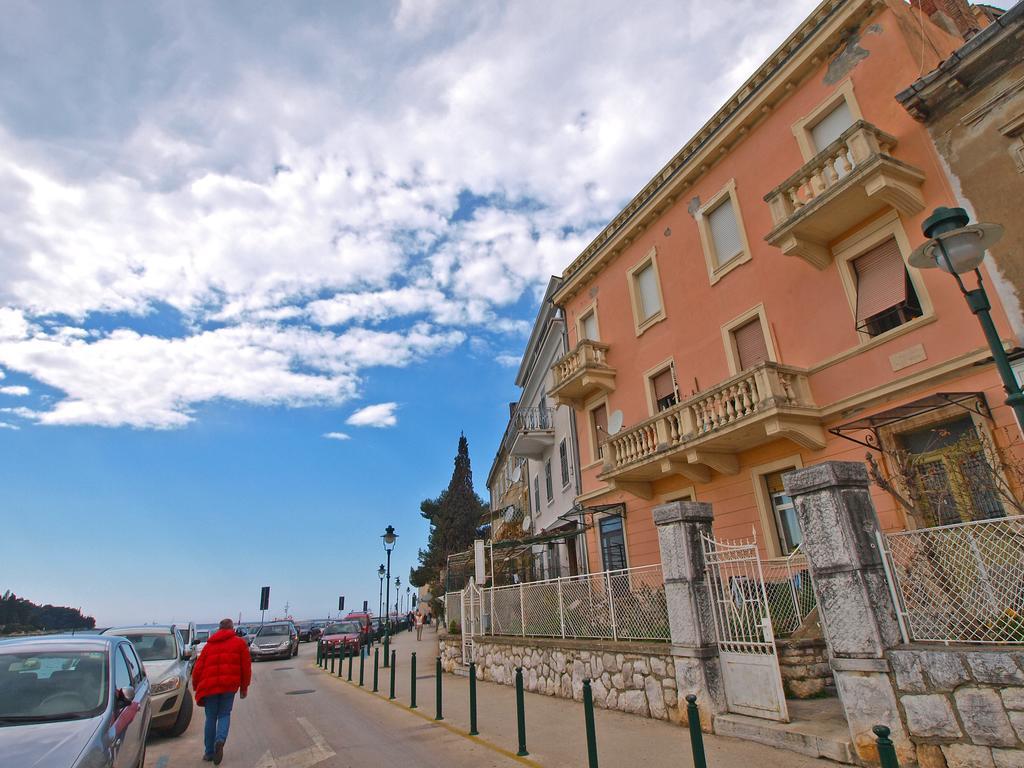 Apartments By The Sea 1050 Rovinj Eksteriør billede