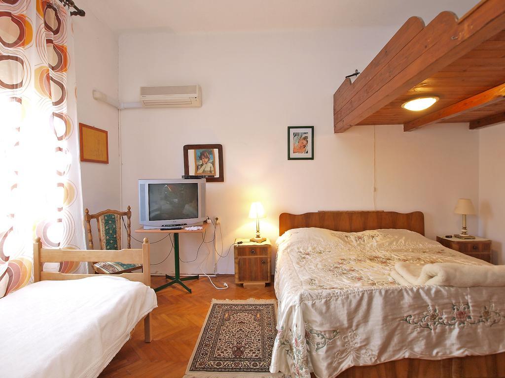 Apartments By The Sea 1050 Rovinj Eksteriør billede